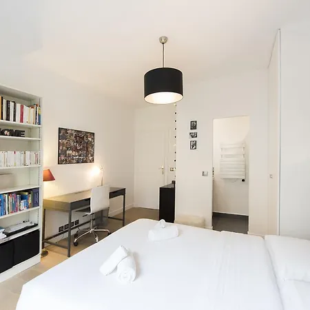 Veeve - Sophistication On Mozart Avenue *